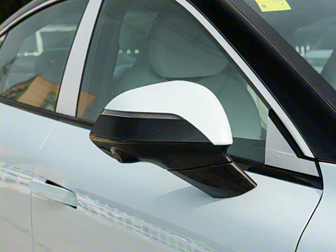 2025�� 560MAX 185kW