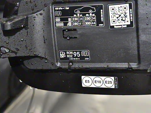 2025�� GLC 260 L 4MATIC ������