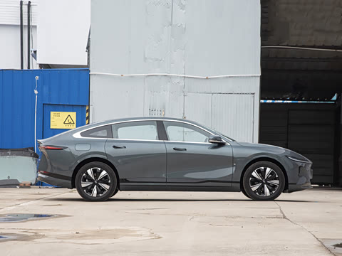 2025�� ��������� 525������