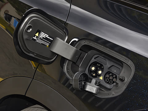 2025�� 520Max ��ΪǬ���Ǽ�ADS SE�����