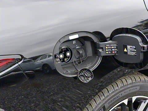 2025�� EV �Ǽݰ� 701KM������