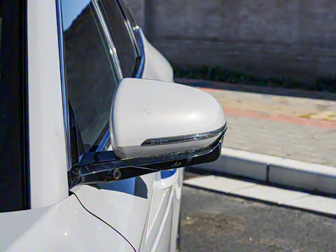 2025�� EV �Ǽݰ� 605km �콢��