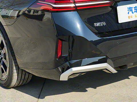 2025�� eDrive 35L M�˶���װ