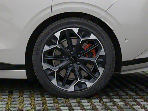 2025�� �����������Ǽݰ� 100kWh