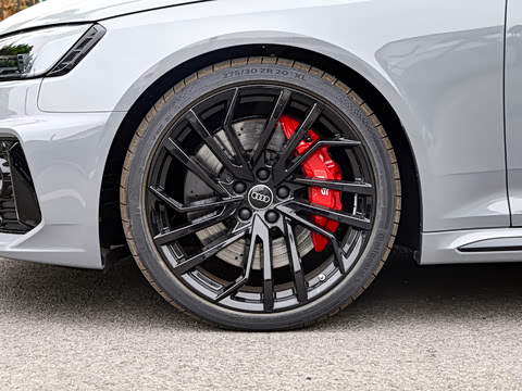 2024��  RS4 Avant ȼ���