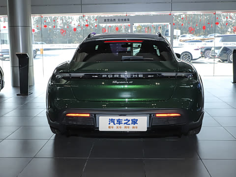 2024�� Taycan 4 Cross Turismo