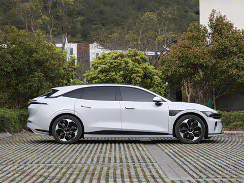 2025�� �����������Ǽݰ� 100kWh