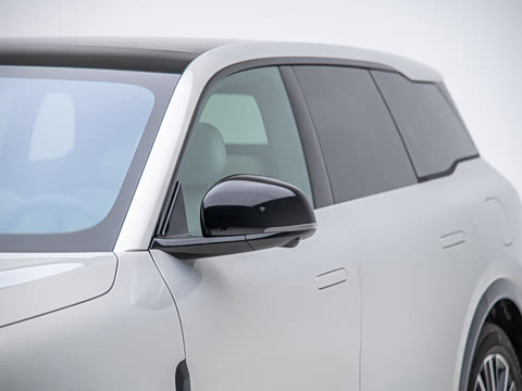 2025�� 215�콢PLUS