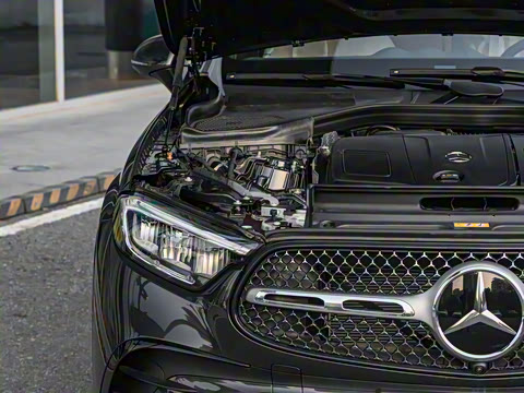 2025�� �Ŀ� GLC 260 L 4MATIC ������