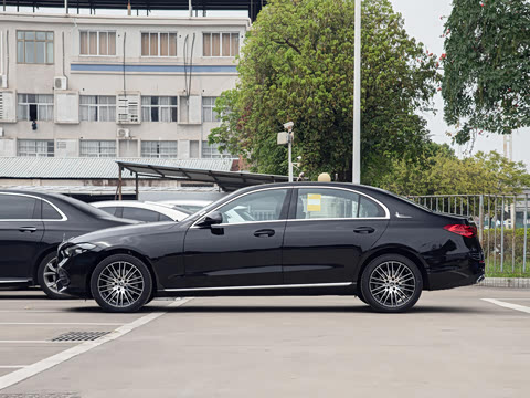 2025�� �Ŀ� C 260 L