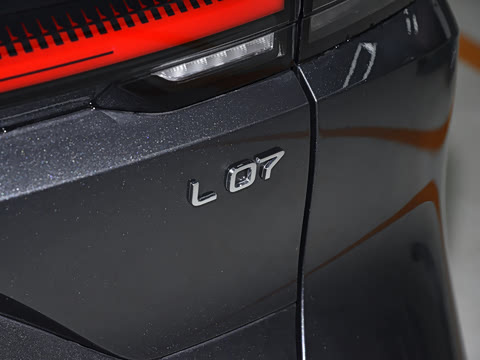 2025�� 230UltraǬ���Ǽ�ADS SE���̰�