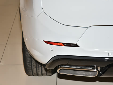 2025�� 400PS Dynamic HSE