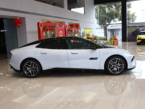 2025�� ��װ��