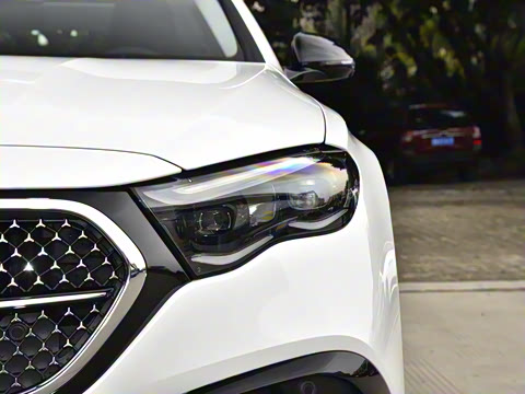 2025�� E 300 �������˶���