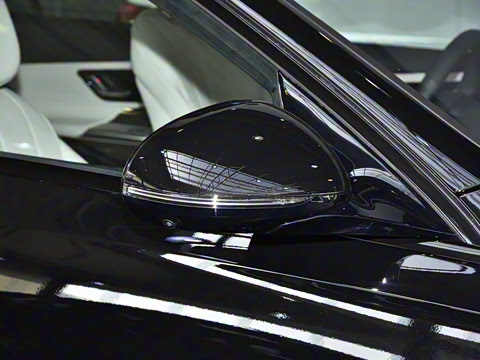 2025�� E 300 �������˶���