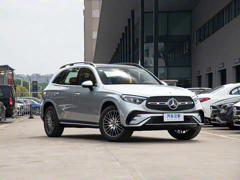 2025�� GLC 300 L 4MATIC ������ 5��