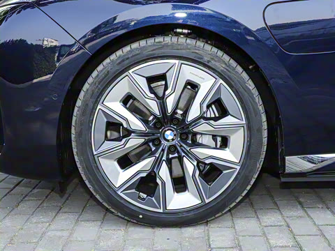 2023�� eDrive50L ����������װ