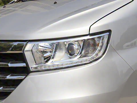 2025�� 1.8L �ֶ������ 5��