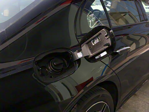 2025�� E 260 �˶���