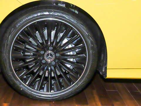 2025�� CLE 260 ���ܳ�