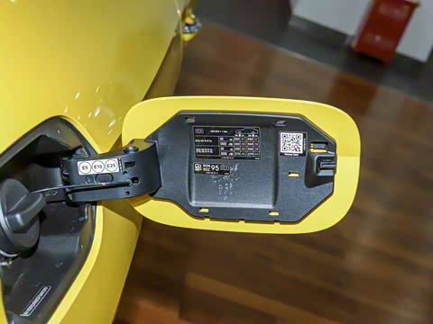 2025�� CLE 260 ���ܳ�