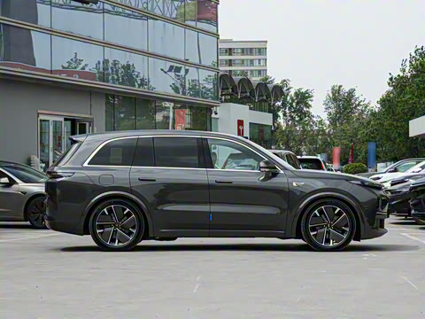 2025�� Ultra ���ܻ��°�