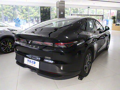 2025�� 560PRO 185kW