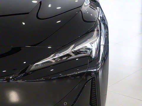 2025�� 560PRO 185kW