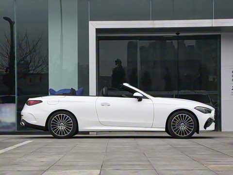 2025�� CLE 260 ������ܳ�