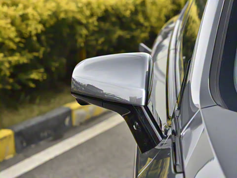 2025�� 530UltraǬ���Ǽ�ADS SE�����