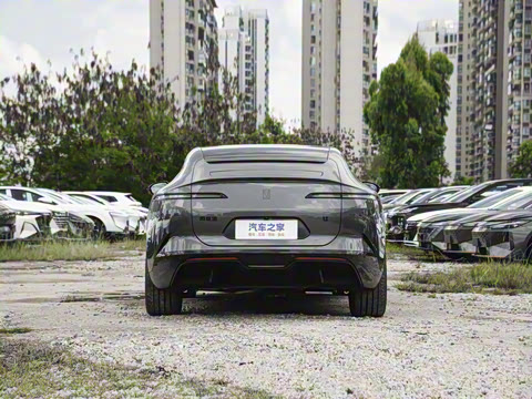 2025�� �Ŀ� Ultra���̰�