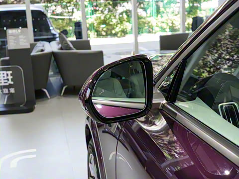 2025�� Ultra ���ܻ��°�