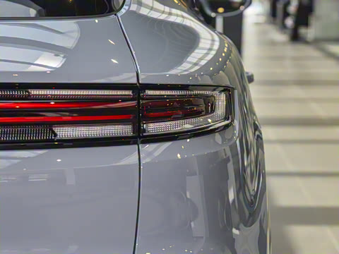 2025�� Cayenne 3.0T ���ΰ�