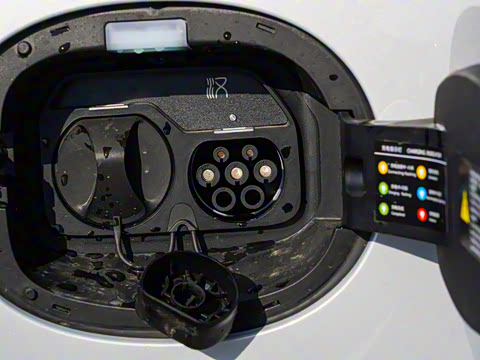 2025�� EV �Ǽݰ� 506KM�����