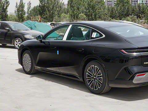 2025�� 130km EM-i ������