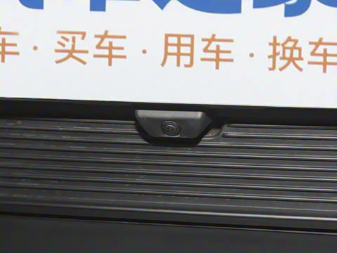 2024�� Taycan 4 Cross Turismo