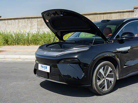 2025�� EV 670KM�����״�������