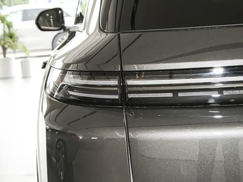 2025�� Max ���ܻ��°�