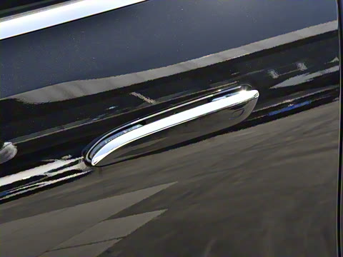 2025�� �Ŀ� E 300 L �����