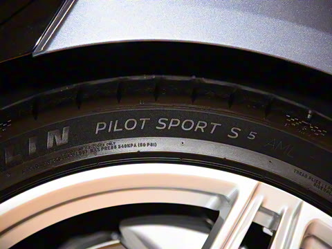 2025�� 4.0T V8 Coupe