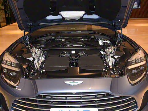 2025�� 4.0T V8 Coupe