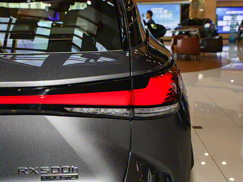 2025�� 500h ����F SPORT Performance