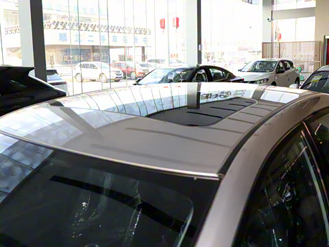 2023�� PLUS 1.6L XV CVT�����