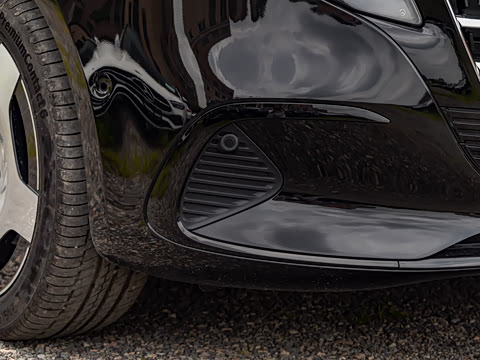 2025�� V 300 L ����������