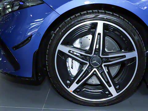 2025�� AMG A 35 L 4MATIC