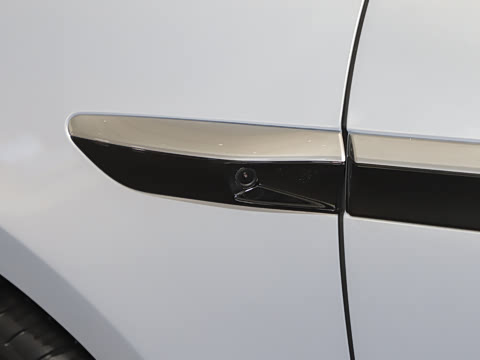 2025�� EV 701KM�����״��콢��