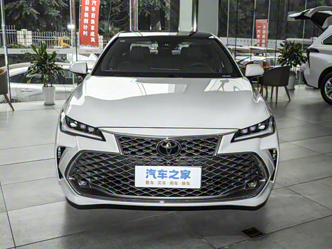 2024�� ˫�� 2.5L XLE����