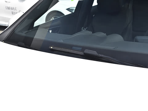 2025�� �Ŀ� C 260 L �˶���