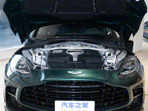 2025�� 4.0T V8 707