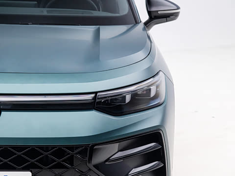 2025�� ̽��L 380TSI ��������